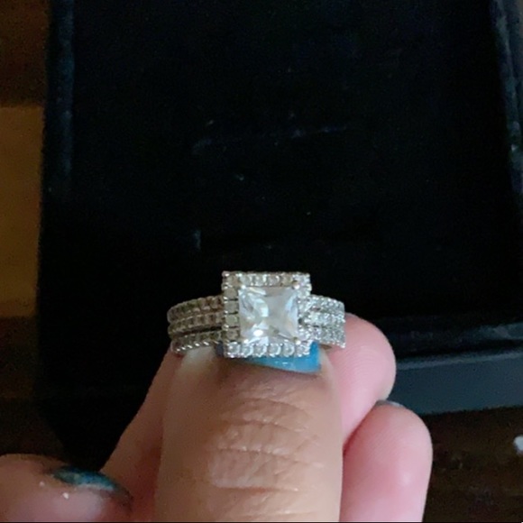 Wedding Set - Picture 2 of 2